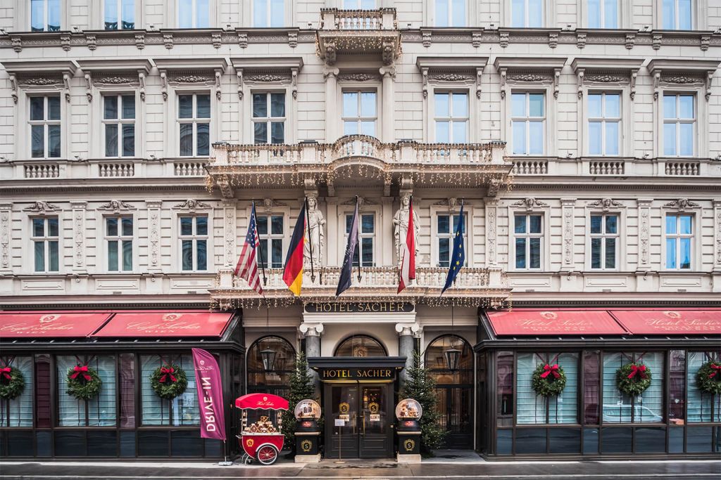 Hotel Sacher Eingang in Wien